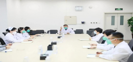 人民醫(yī)院為人民，市二院舉全院之力保障醫(yī)療救治，牢守生命防線！