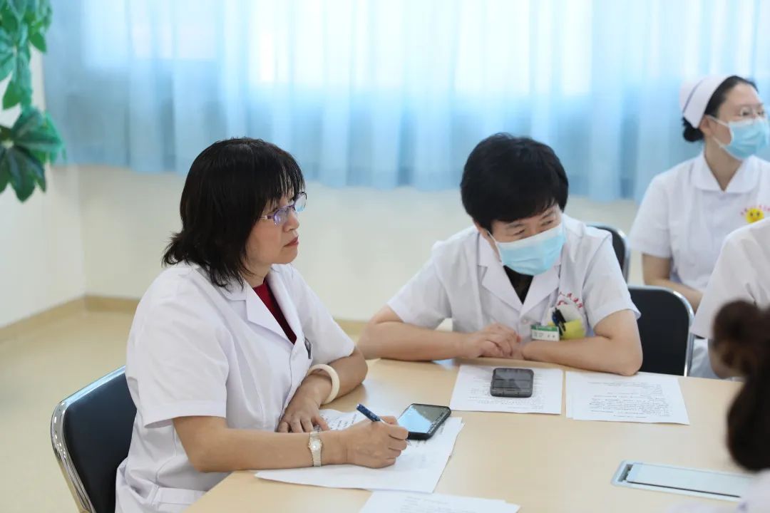 全省首家！中國(guó)醫(yī)科大學(xué)附屬第一醫(yī)院專家來(lái)“查房”，家門(mén)口享國(guó)內(nèi)優(yōu)質(zhì)醫(yī)療資源！(圖3)
