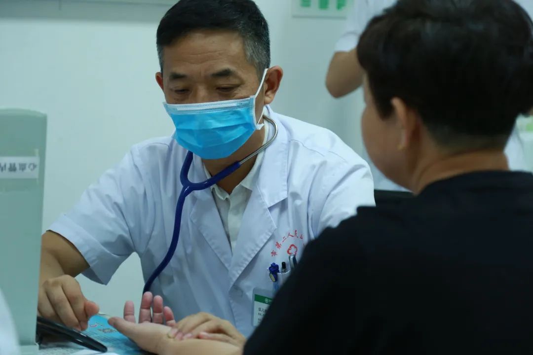 全國(guó)首批！遼西首例！葫蘆島市第二人民醫(yī)院心臟中心完成遼西首例Micra AV無(wú)導(dǎo)線起搏器植入術(shù)(圖1)