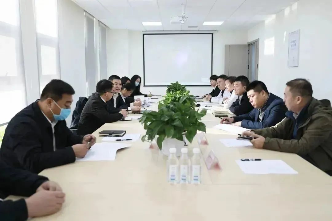 龍港區(qū)人大、區(qū)政府領(lǐng)導(dǎo)一行視察調(diào)研龍港國際醫(yī)療健康產(chǎn)業(yè)園(圖10)